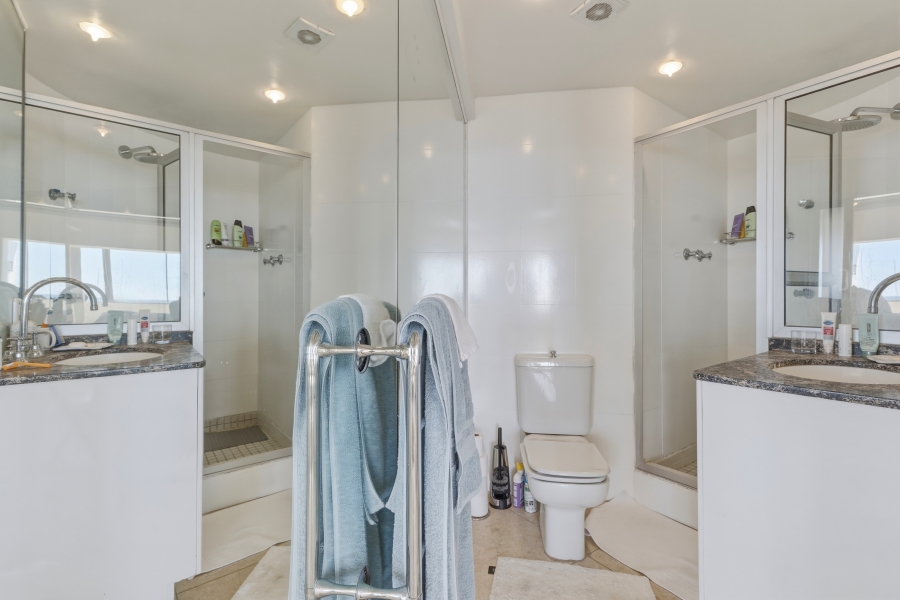 3 Bedroom Property for Sale in Sea Point Western Cape